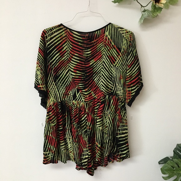 NWOT Ecote Oversized Palm Print Romper - Picture 6 of 9